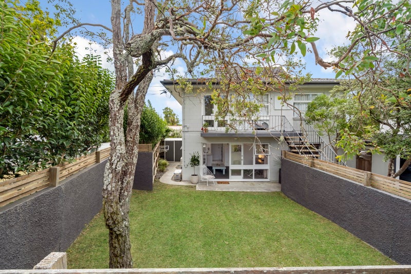 1/2 Mountain View Road, Western Springs, Auckland - Carousel 2