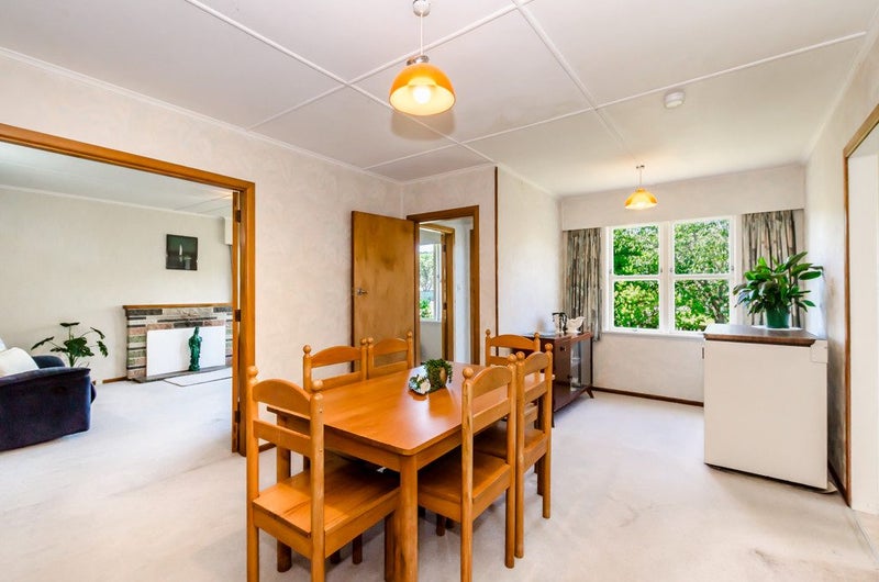 2 Sunshine Avenue, Paraparaumu, Paraparaumu - Carousel 2