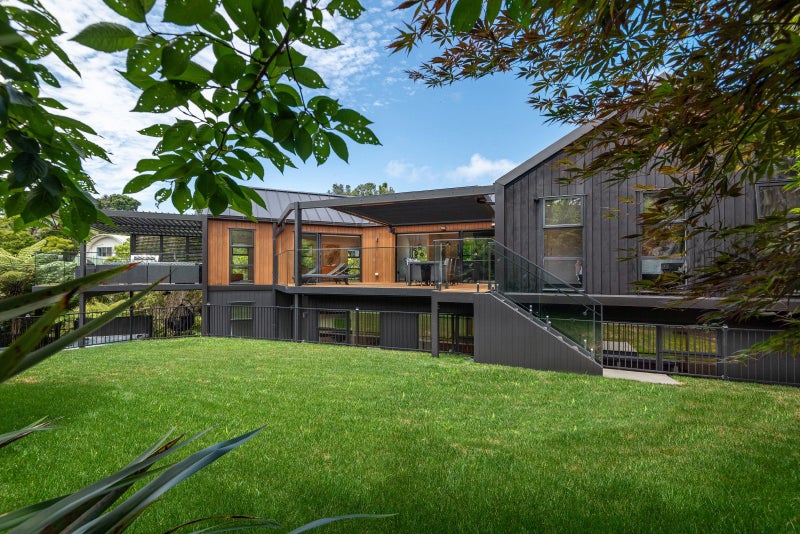 32A Braemar Road, Castor Bay, Auckland - Carousel 2