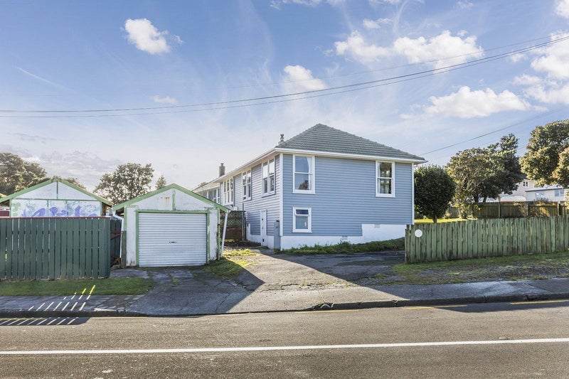 17 Dimock Street, Titahi Bay, Porirua - Carousel 2