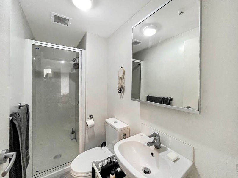 11/8 Clayton Street, Newmarket, Auckland - Carousel 8