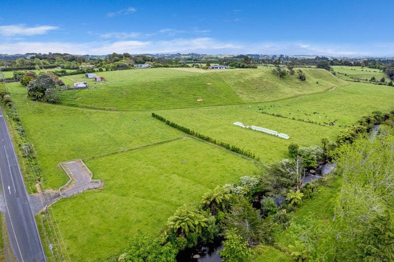 379 Corbett Road, Lepperton, New Plymouth - Carousel 1