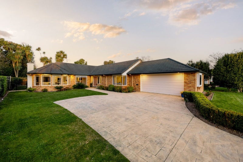 13 Canaandale Drive, Flagstaff, Hamilton - Carousel 1