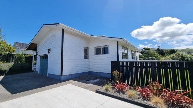 31 Cranwell Street, Churton Park, Wellington - Carousel 2