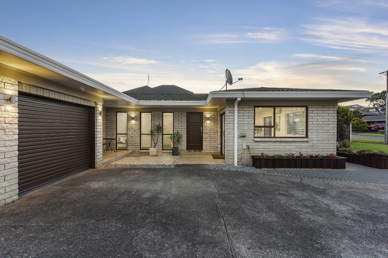 1/26A Eastern Beach Road, Eastern Beach, Auckland - Carousel 2