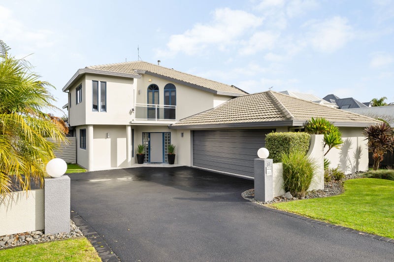 33 Munro Place, Flagstaff, Hamilton - Carousel 33