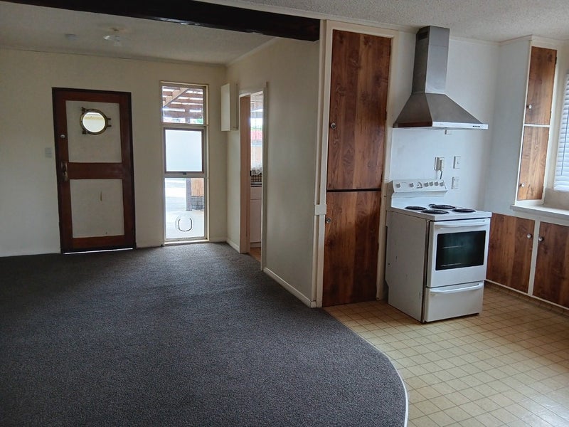 24 Avenue Road, Greenmeadows, Napier - Carousel 2