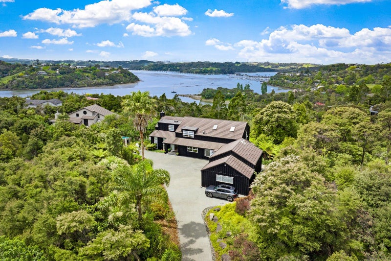 14 Creek Street, Sandspit, Warkworth - Carousel 2