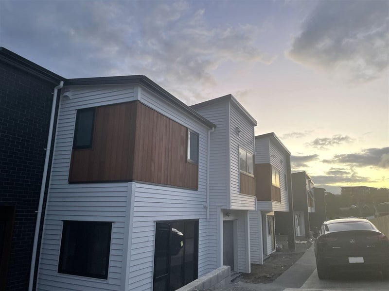 25B Meadow Street, Mount Wellington, Auckland - Carousel 1
