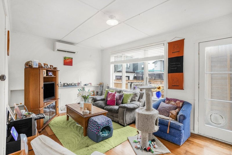 3/3 Huia Grove, Elderslea, Upper Hutt - Carousel 2