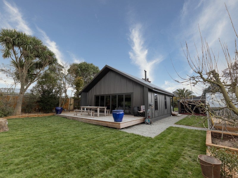 19 Airedale Road, Weston, Oamaru - Carousel 1