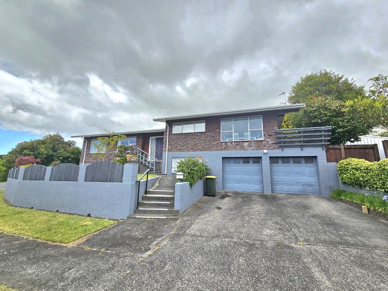 5 Cargill Place, Frankleigh Park, New Plymouth - Carousel 1