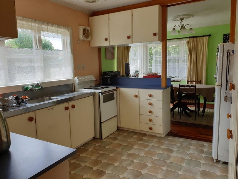 5 Foster Street, Taita, Lower Hutt - Carousel 2