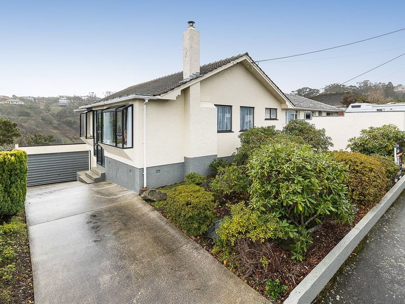 18 Heath Street, Andersons Bay, Dunedin - Carousel 1