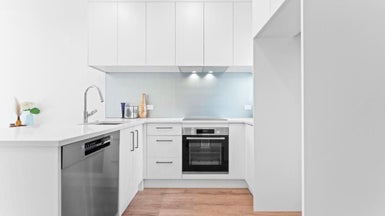 4/91 Beach Road, Te Atatū Peninsula, Auckland - Carousel 1