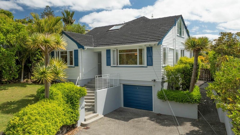 59 West Lynn Road, Titirangi, Auckland - Carousel 1