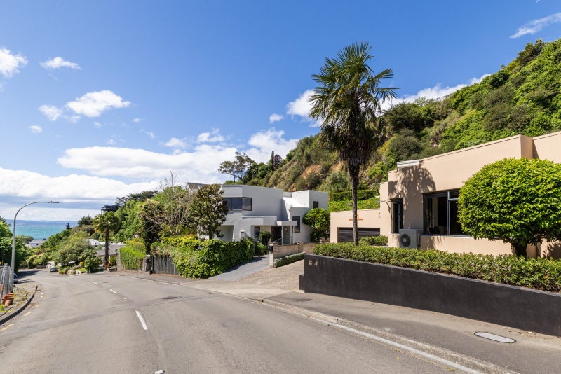 145 Milton Road, Bluff Hill, Napier - Carousel 21