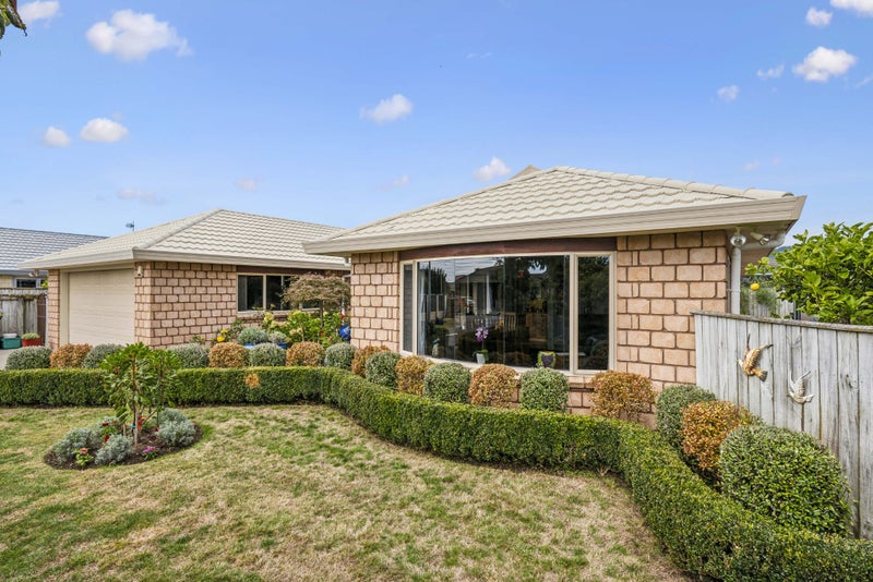 35 Holcombe Drive, Paraparaumu - Carousel 25