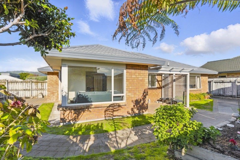 4 Monterosso Place, Paraparaumu Beach, Paraparaumu - Carousel 1