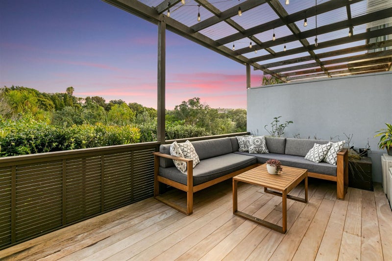 9S Clearwater Cove, West Harbour, Auckland - Carousel 2