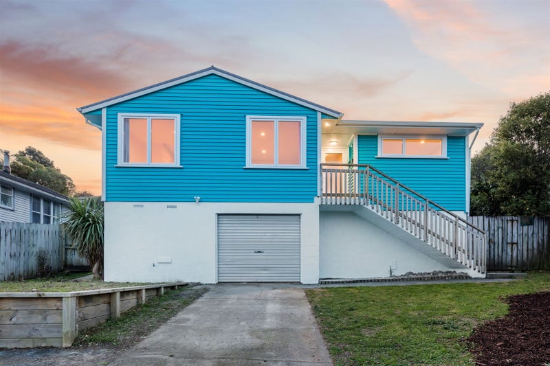 25 Excellency Terrace, Ascot Park, Porirua - Carousel 1