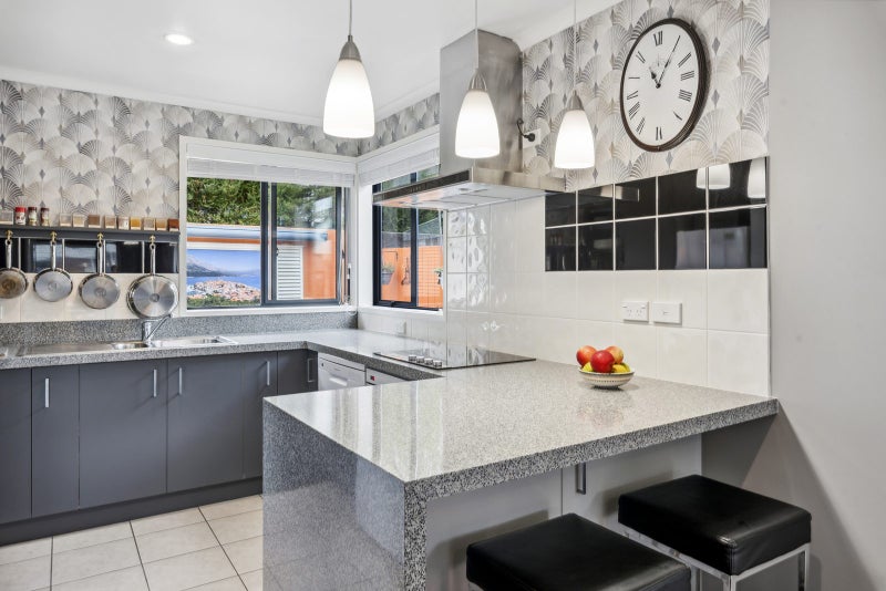 21/262 Centreway Road, Orewa, Orewa - Carousel 2