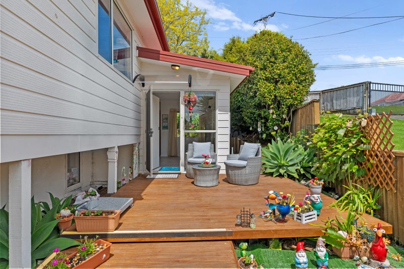 2/1A Hamilton Place, Glenfield, Auckland - Carousel 2