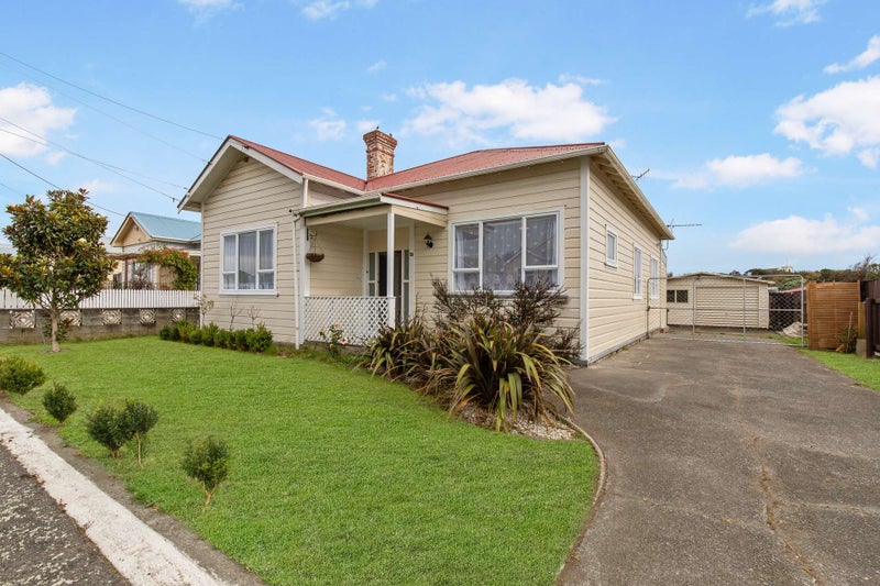 32 Tawa Street, Gonville, Whanganui - Carousel 1