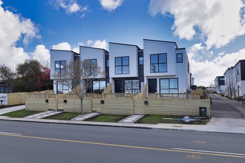 4C Hepburn Road, Glendene, Auckland - Carousel 1