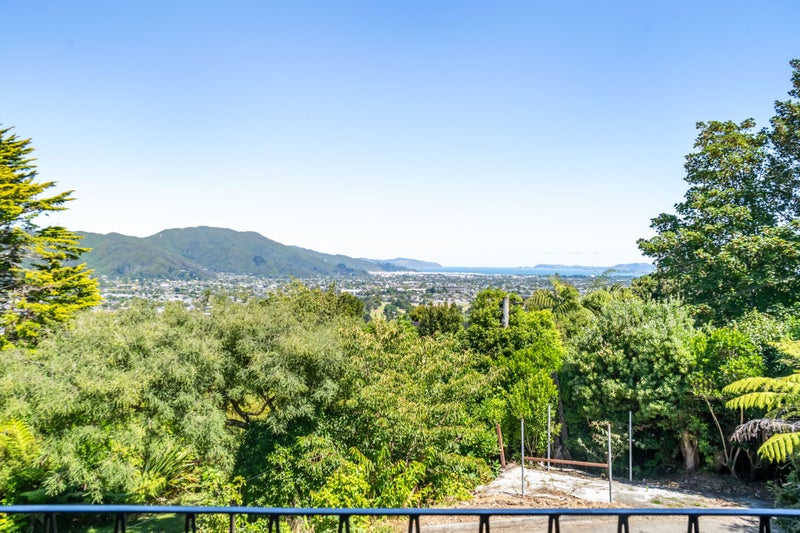 40 Gurney Road, Kelson, Lower Hutt - Carousel 2