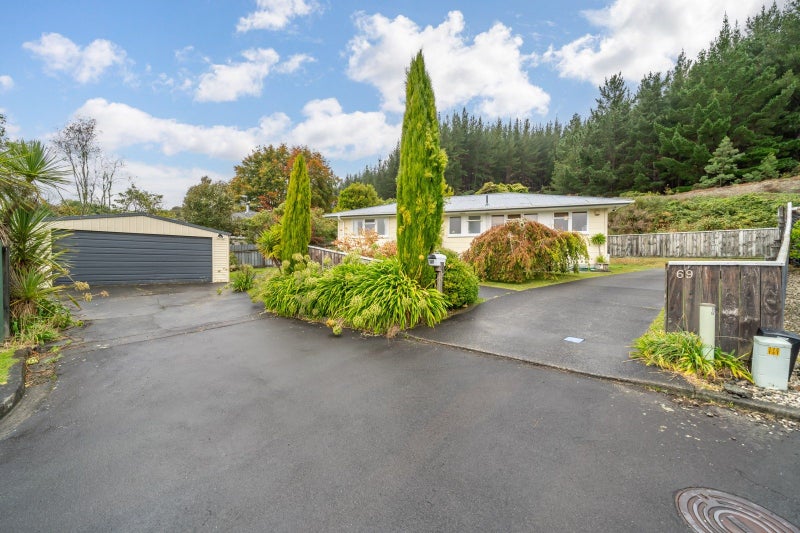 69 Moeraki Road, Maoribank, Upper Hutt - Carousel 1