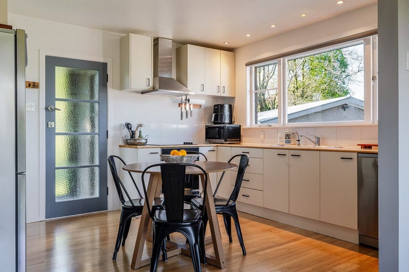 8 Stoke Place, Awapuni, Palmerston North - Carousel 2