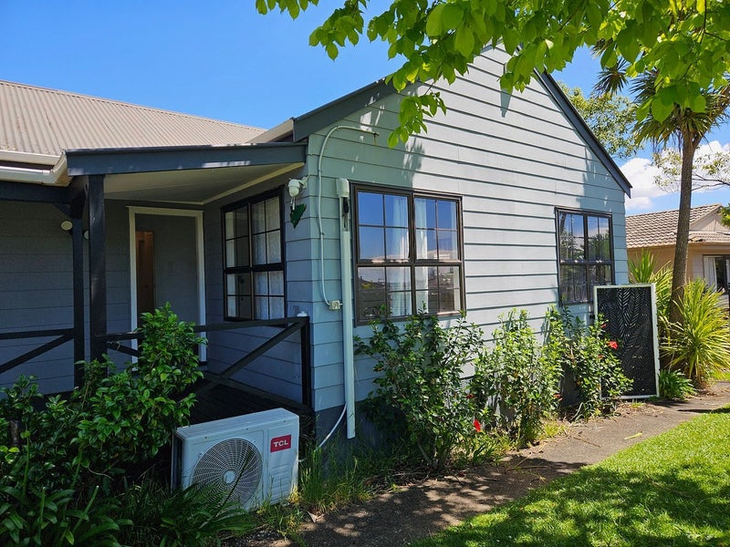 57 Gills Road, Bucklands Beach, Auckland - Carousel 2