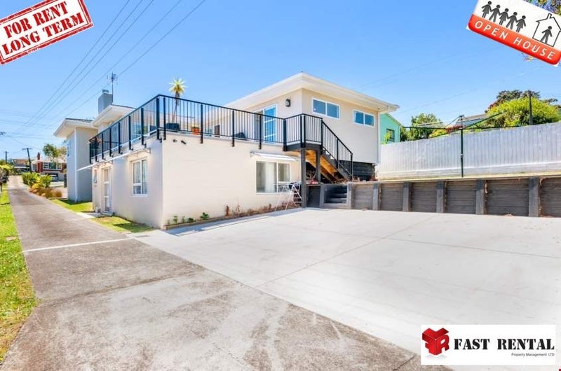140 Moore Street, Hillcrest, Auckland - Carousel 1