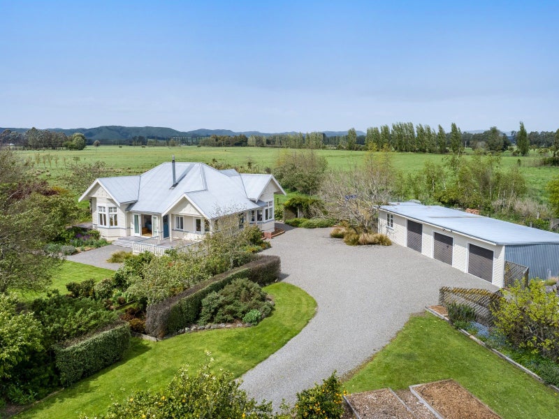 123 Battersea Road, Morison Bush, Greytown - Carousel 2