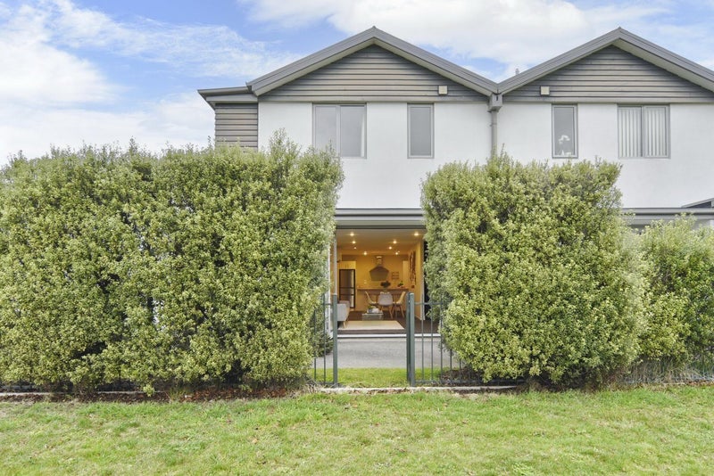 41D Mcmahon Drive, Aidanfield, Christchurch - Carousel 1