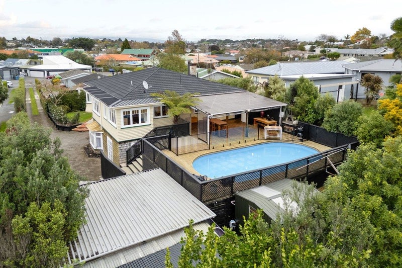 21 Dinsdale Road, Dinsdale, Hamilton - Carousel 2