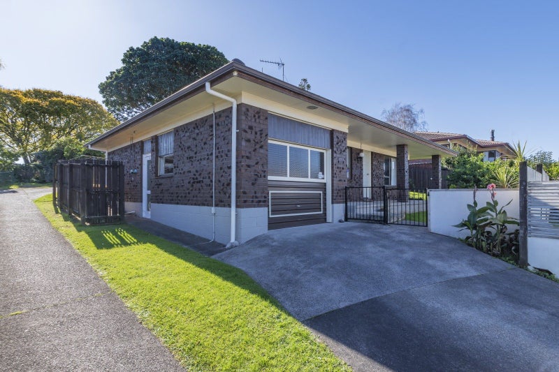 2/40 Gills Avenue, Papakura, Auckland - Carousel 1