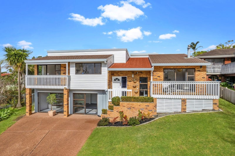 9 Sturm Avenue, Massey, Auckland - Carousel 1