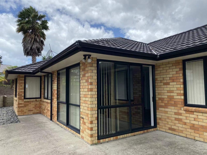 1 Carol Lee Place, Albany Heights, Auckland - Carousel 1