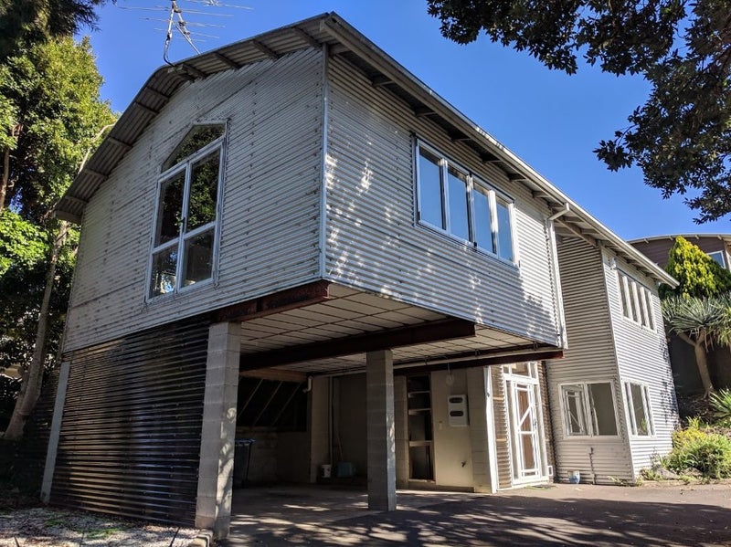 35E Warren Avenue, Three Kings, Auckland - Carousel 2