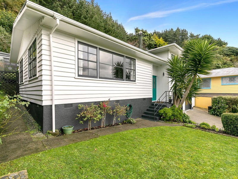 10 Colonial Grove, Tawa, Wellington - Carousel 20