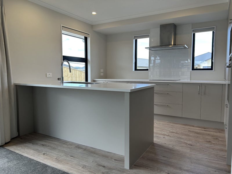 80 Summersfield Boulevard, Appleby, Richmond - Carousel 2