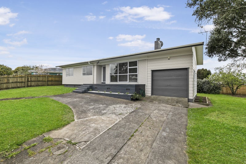 34 Staverton Crescent, Mangere, Auckland - Carousel 1