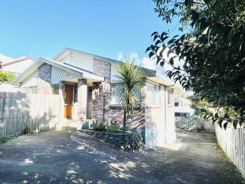 1/99 Evelyn Road, Cockle Bay, Auckland - Carousel 1