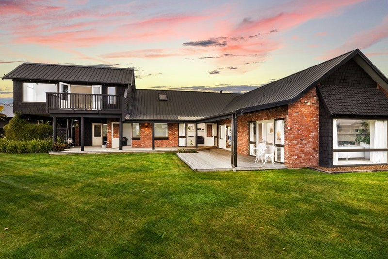 8 Albert Willis Avenue, Halswell, Christchurch - Carousel 1