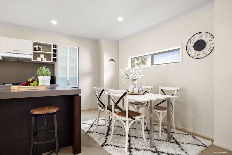 52/21 Hunters Park Drive, Three Kings, Auckland - Carousel 21