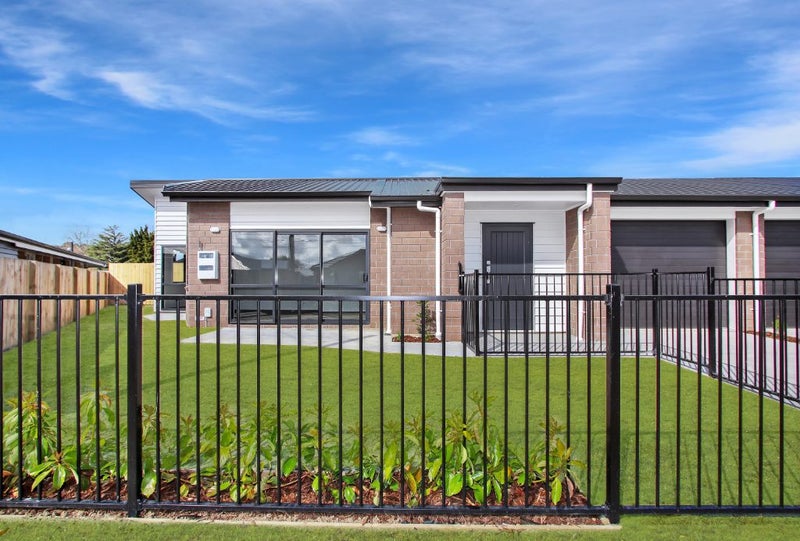 33A Saxbys Road, Glenview, Hamilton - Carousel 1