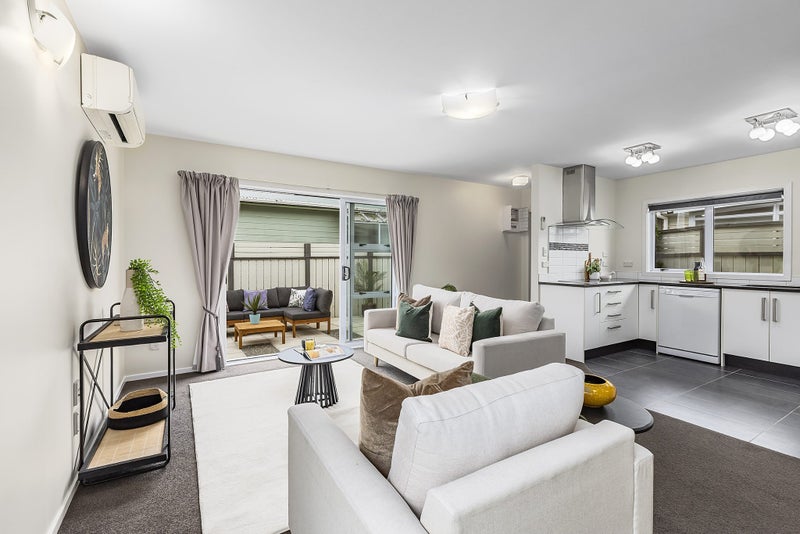 19B Hinau Street, Tawa, Wellington - Carousel 1