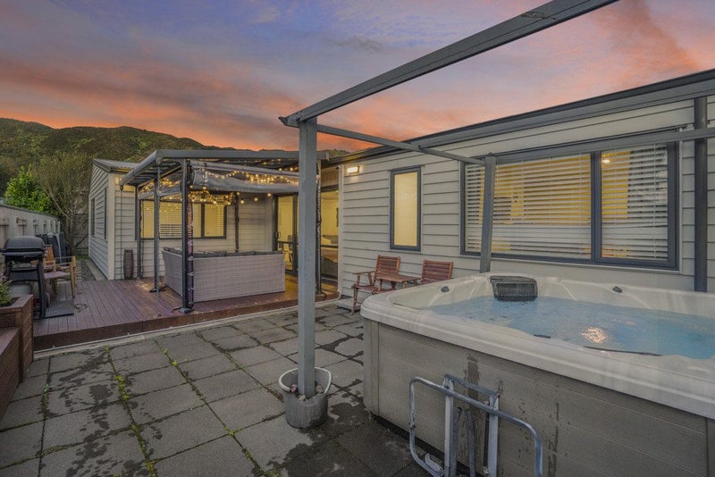 31 Fraser Colman Grove, Wainuiomata, Lower Hutt - Carousel 2